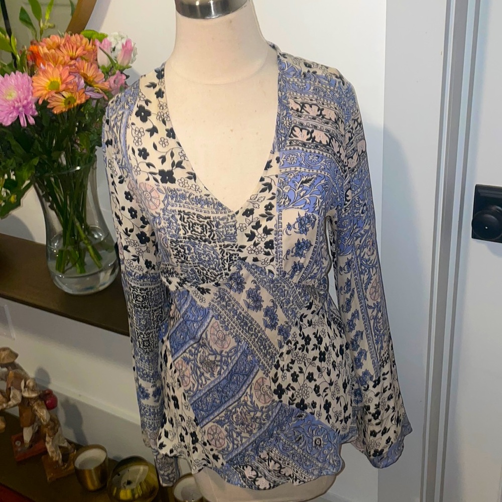 Hanna & Gracie Blouse with tie; size 12